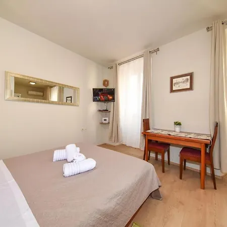 Zaratino Apartment